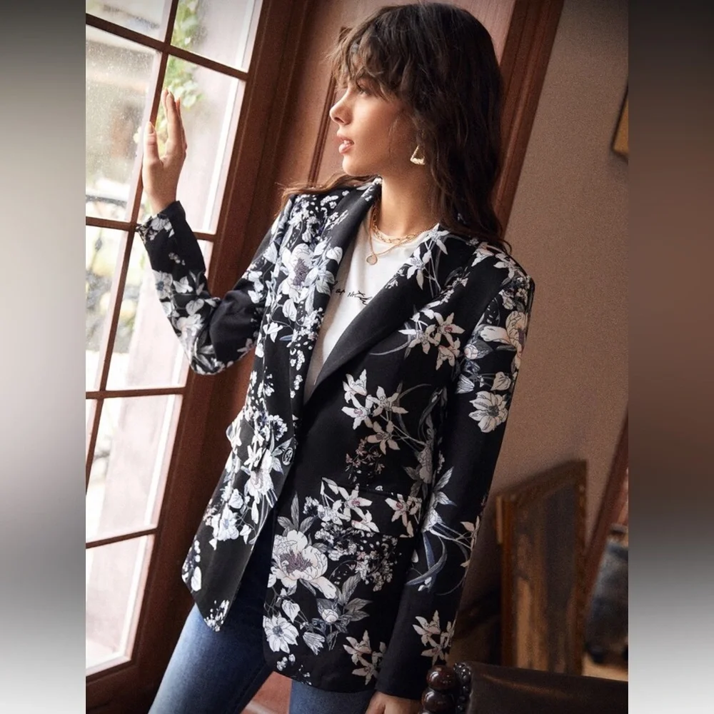 Black Floral Women's Blazer